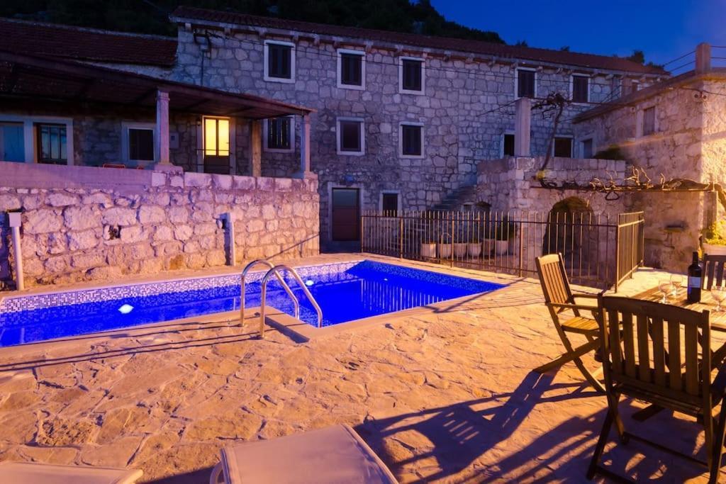 Private Pool Villa - Meditteranean Peace 斯拉诺 外观 照片