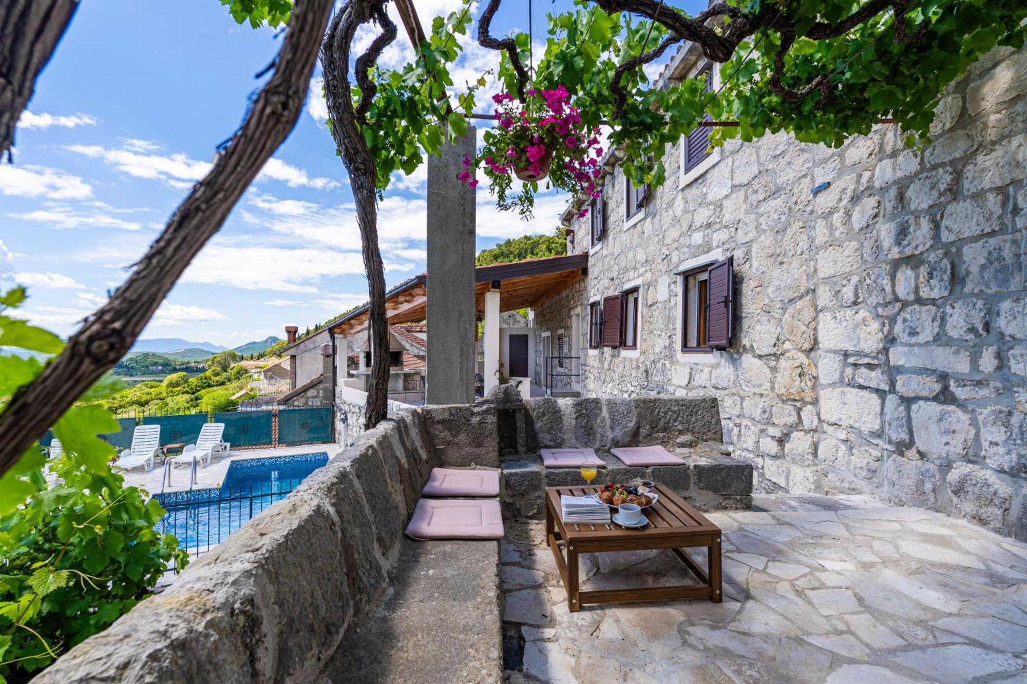 Private Pool Villa - Meditteranean Peace 斯拉诺 外观 照片