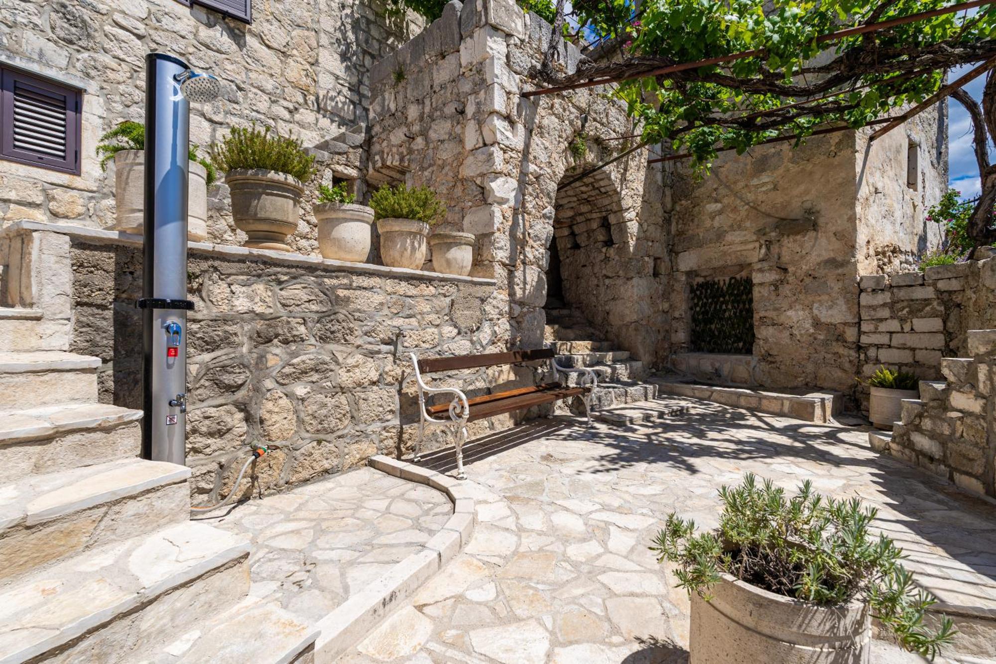 Private Pool Villa - Meditteranean Peace 斯拉诺 外观 照片
