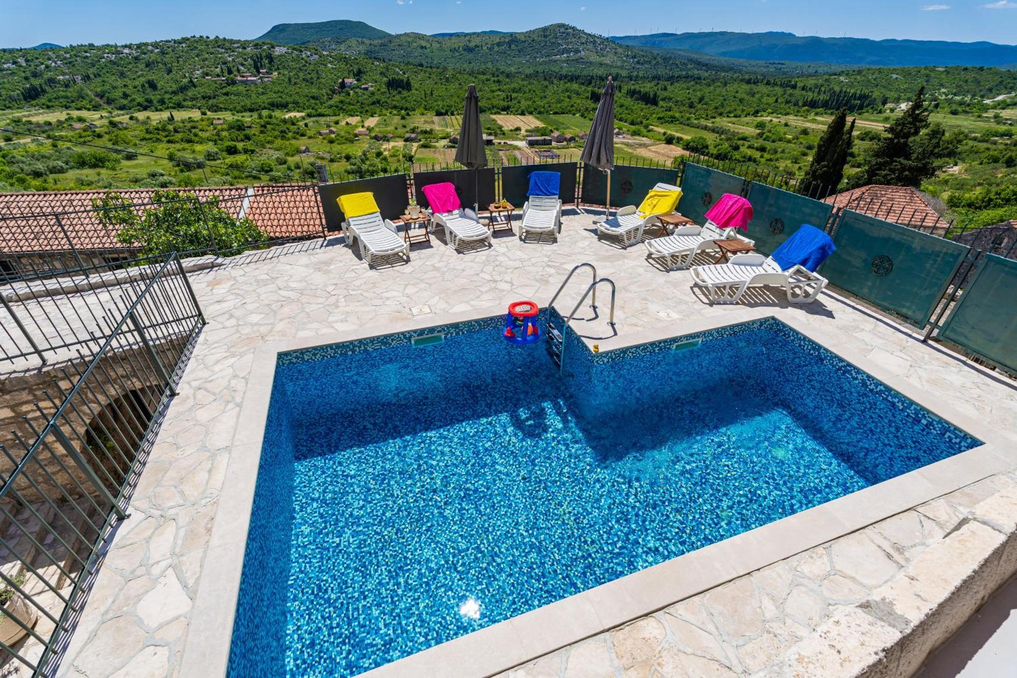 Private Pool Villa - Meditteranean Peace 斯拉诺 外观 照片
